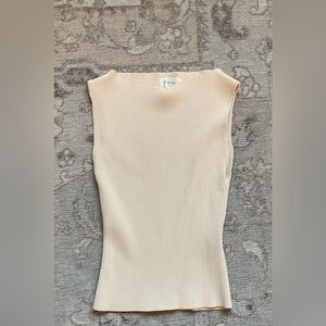 Dissh cream knit vest size xs